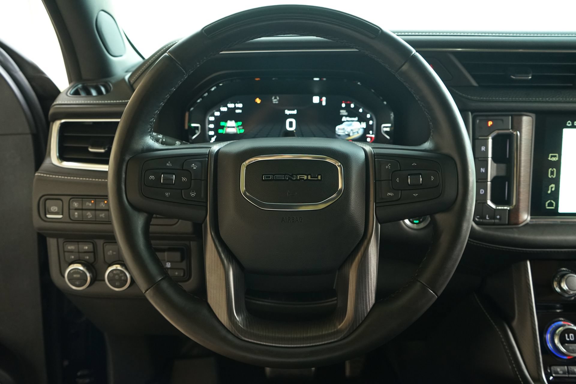 Used 2023 GMC Yukon Denali Ultimate AWD/4WD image 6