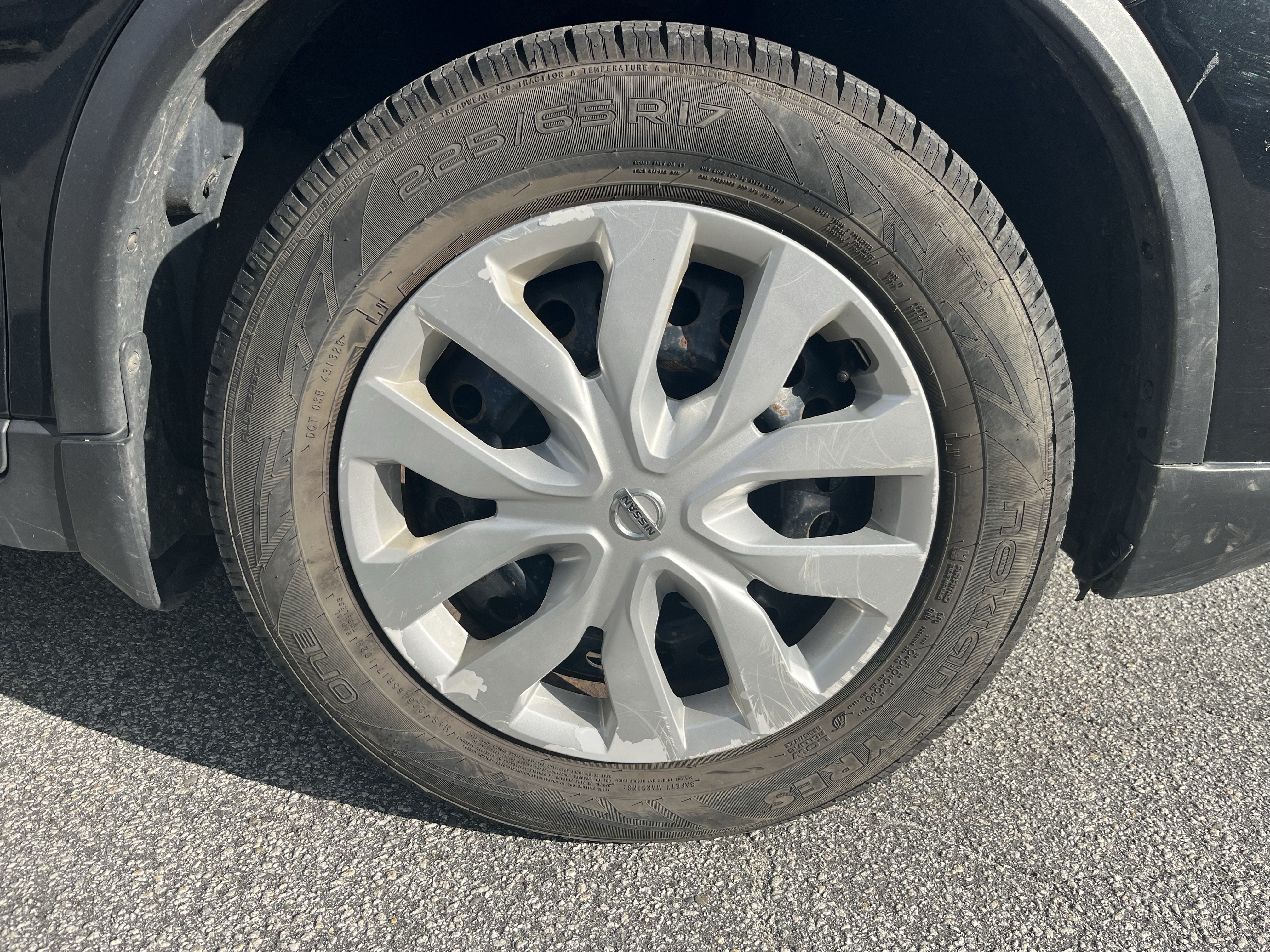 Used 2019 Nissan Rogue S AWD/4WD image 12