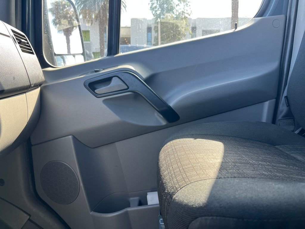 Used 2018 Mercedes-Benz Sprinter 2500 image 22