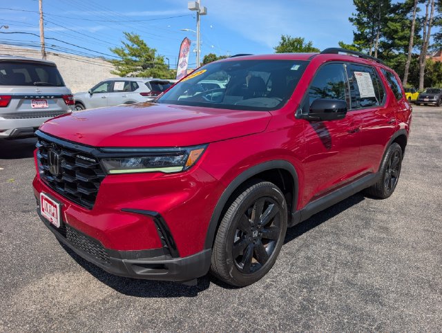 Used 2025 Honda Pilot Black Edition image 7