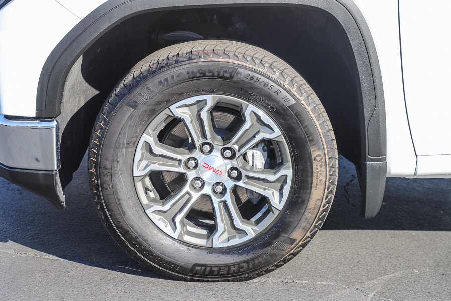 Used 2026 GMC Sierra 1500 SLT RWD image 11