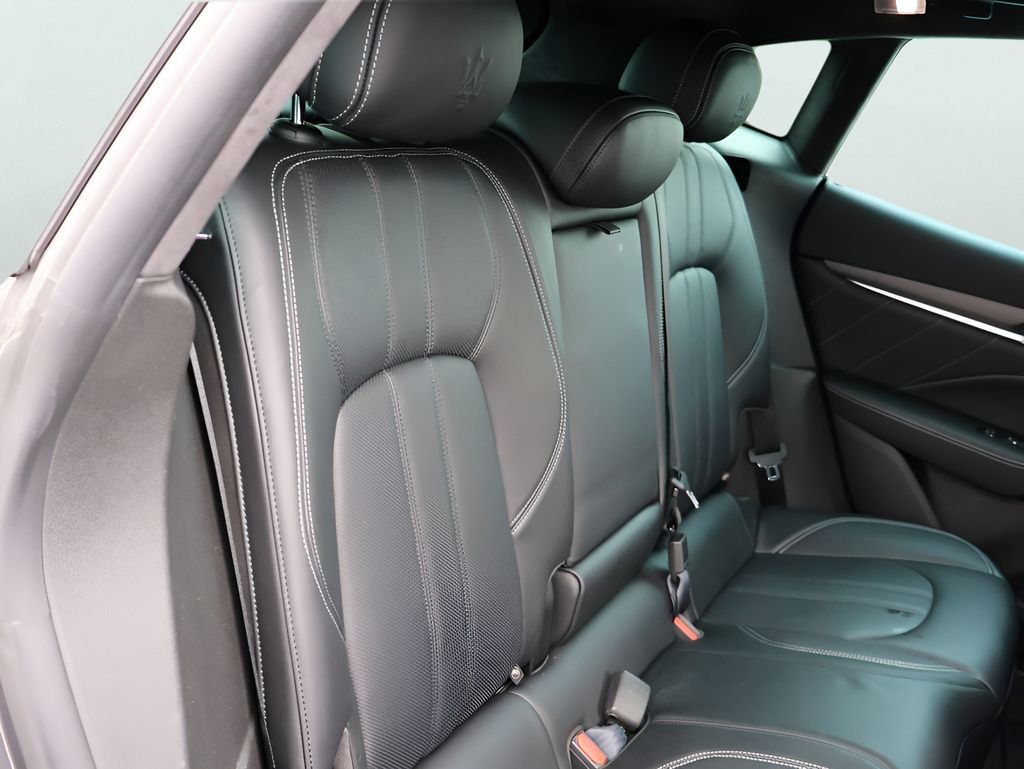 Used 2022 Maserati Levante Modena image 14