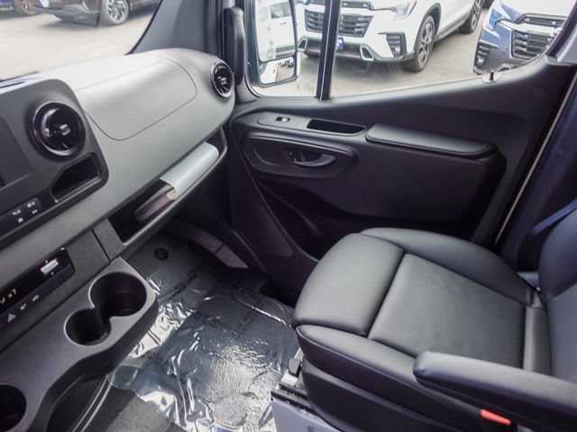 Used 2023 Mercedes-Benz Sprinter 2500 image 18