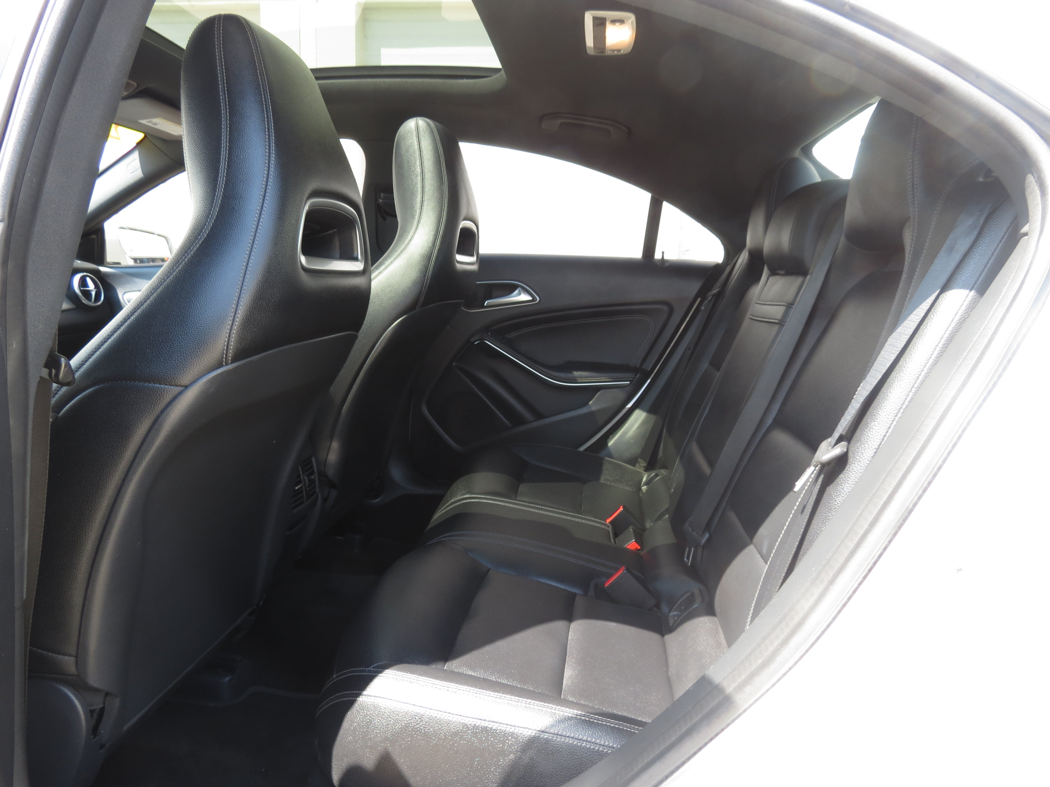 Used 2016 Mercedes-Benz CLA 250 image 29