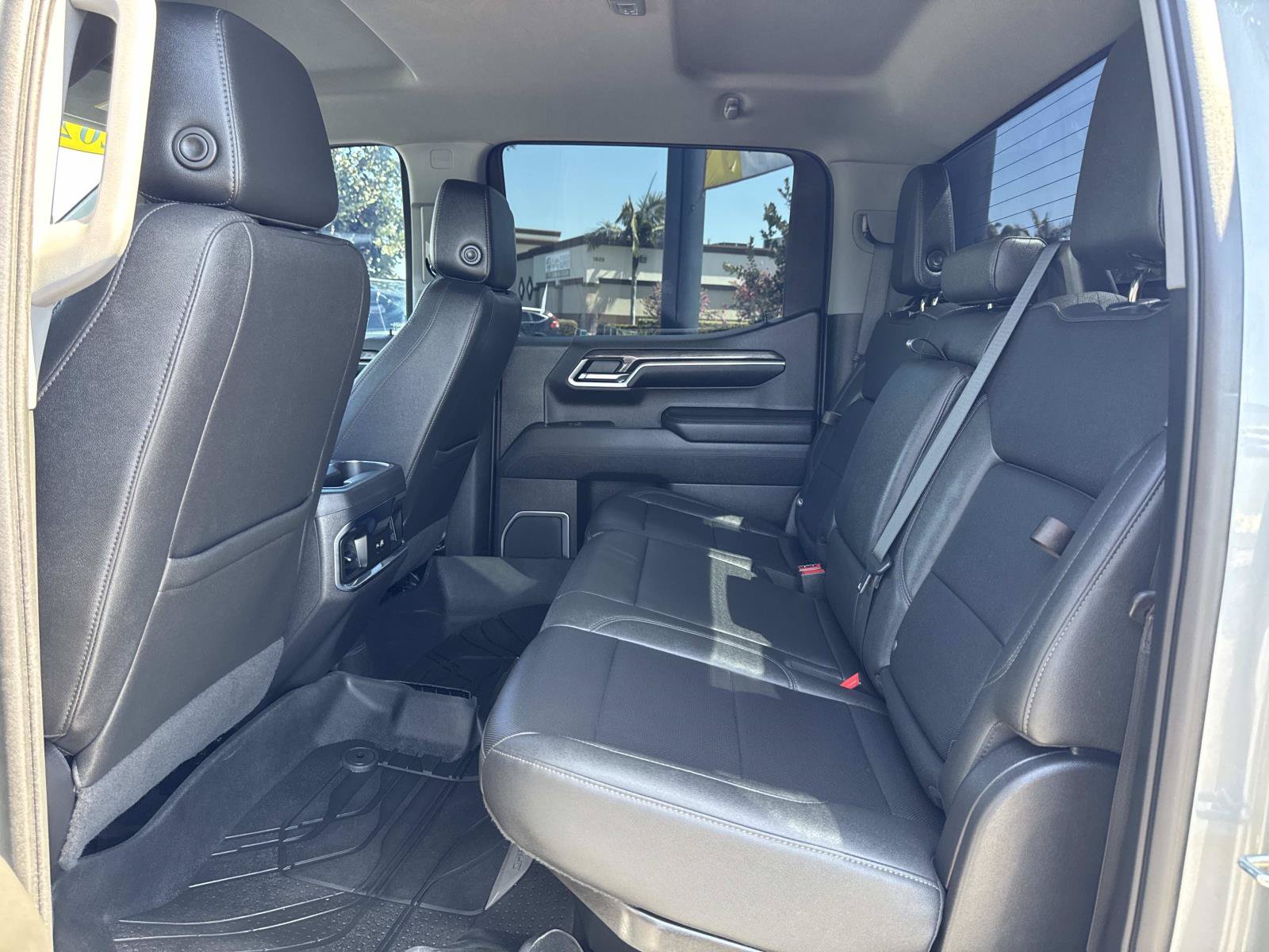 Used 2023 Chevrolet Silverado 1500 LTZ AWD/4WD image 26