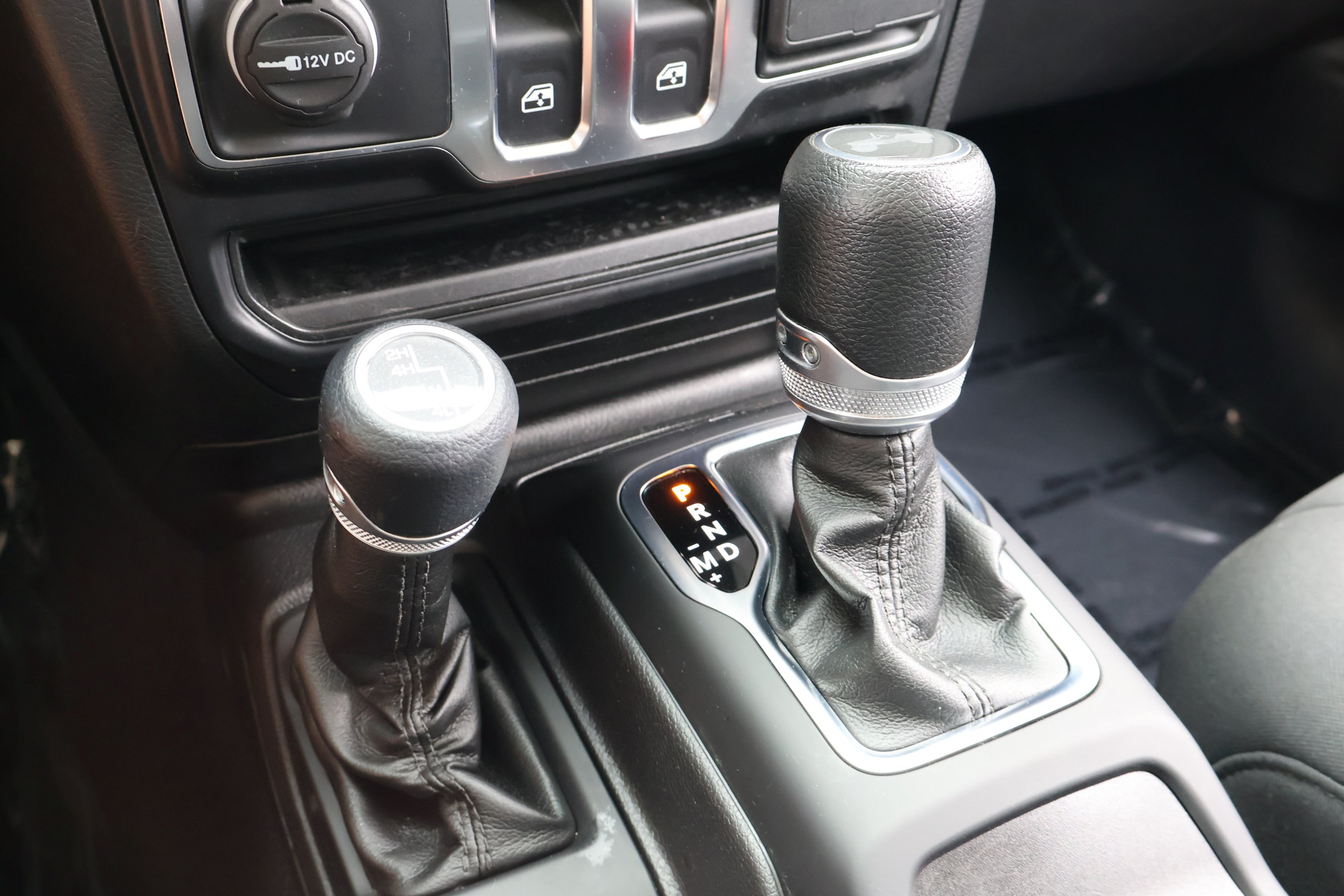 Used 2022 Jeep Wrangler Sport AWD/4WD image 23