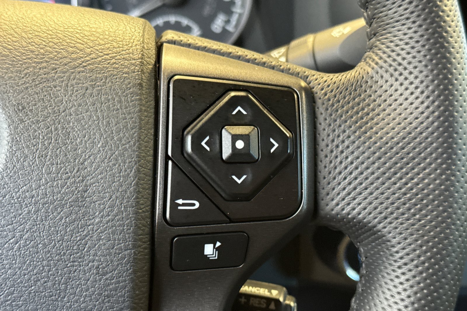 Used 2023 Toyota Tacoma TRD Sport w/ Black Out Package (TMS) RWD image 29