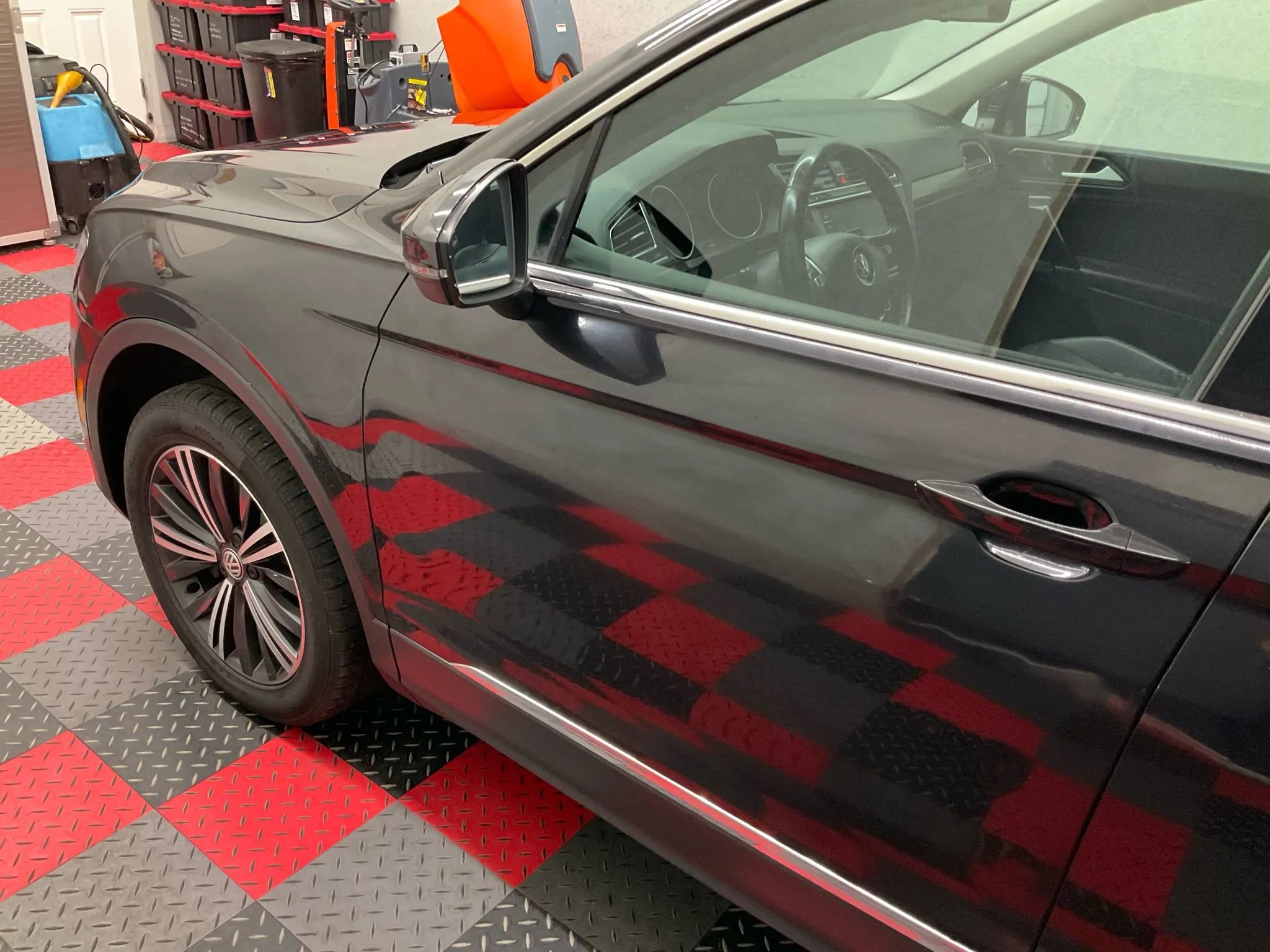 Used 2018 Volkswagen Tiguan SEL image 15