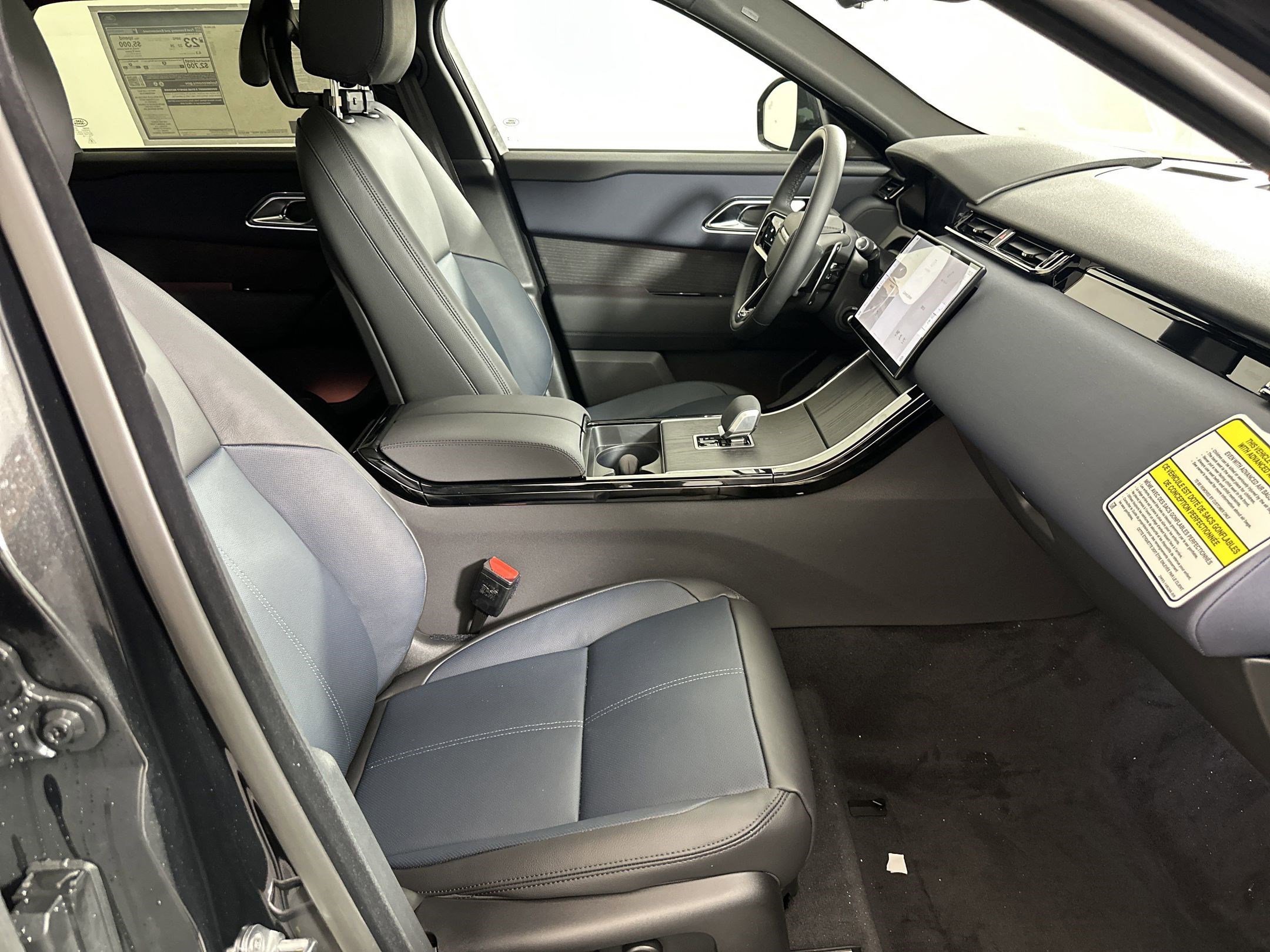 New 2026 Land Rover Range Rover Velar S image 18