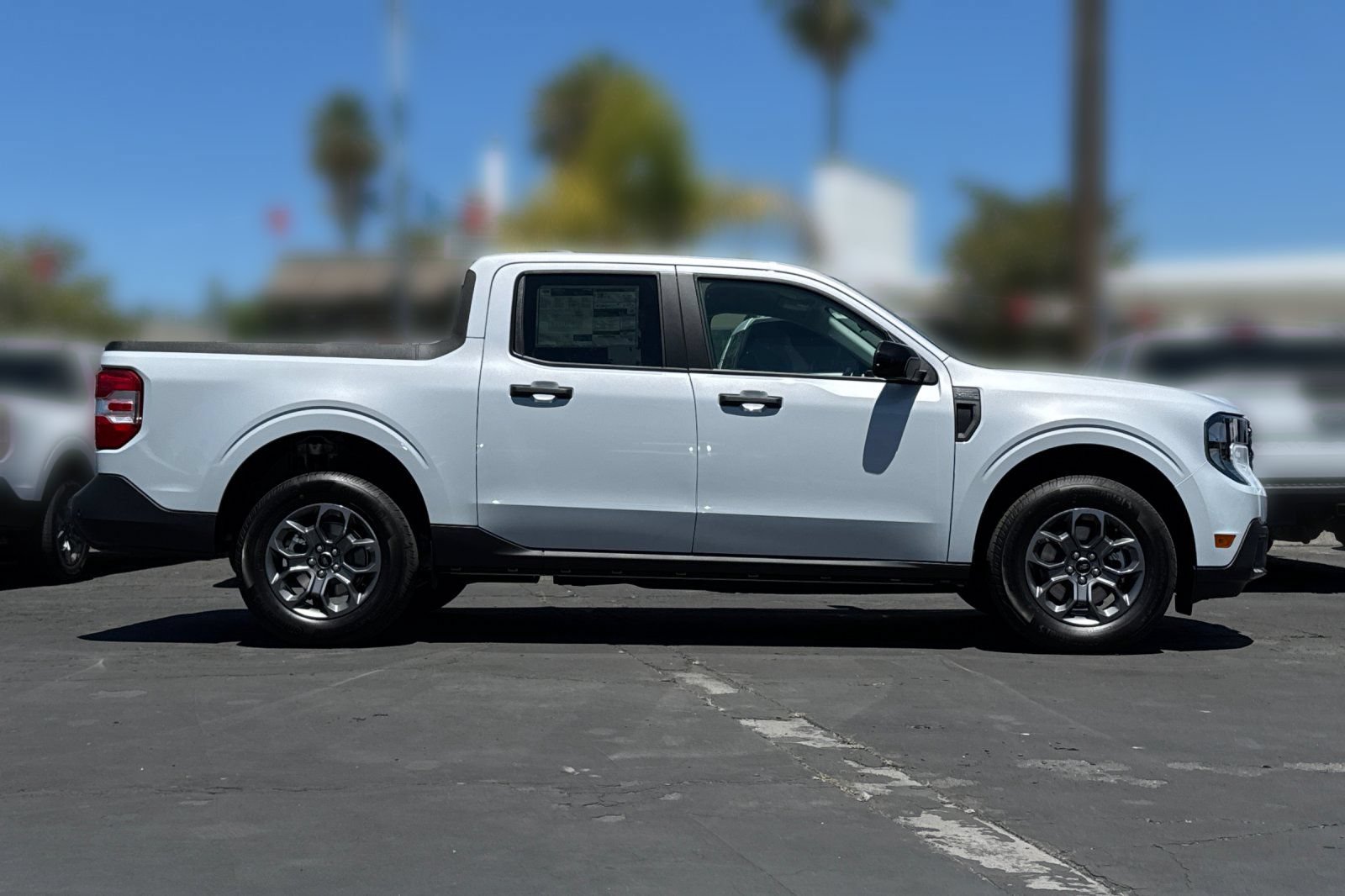New 2026 Ford Maverick XLT w/ XLT Luxury Package FWD image 2