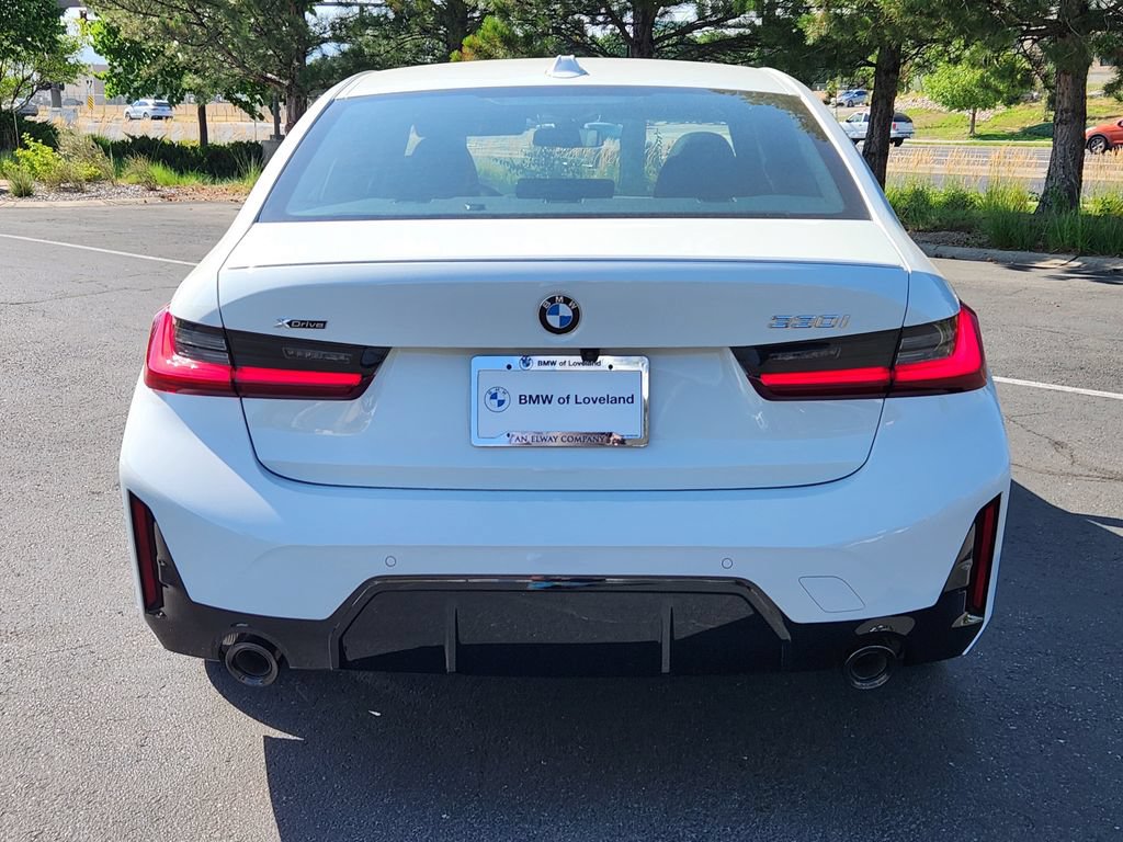 New 2026 BMW 330i xDrive Sedan w/ M Sport Package AWD/4WD image 4