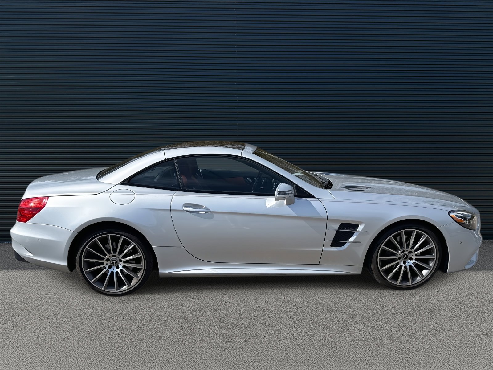Used 2017 Mercedes-Benz SL 450 image 8
