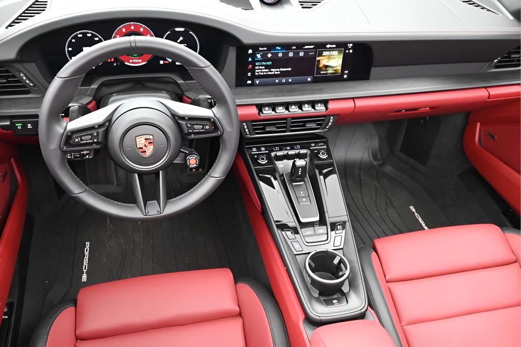 Certified 2025 Porsche 911 Targa 4 GTS AWD/4WD image 8
