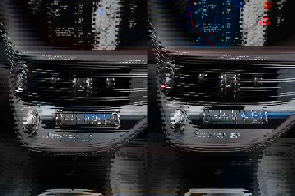 Used 2018 Lexus LS 500 AWD w/ Luxury Package image 28