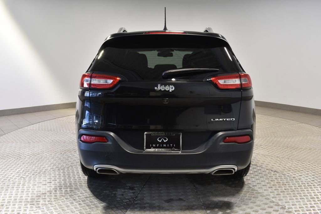 Used 2016 Jeep Cherokee Limited image 8