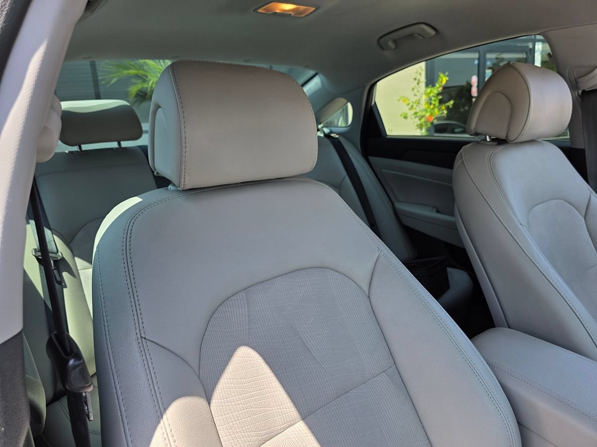 Used 2015 Hyundai Sonata Sport w/ Option Group 03 FWD image 16
