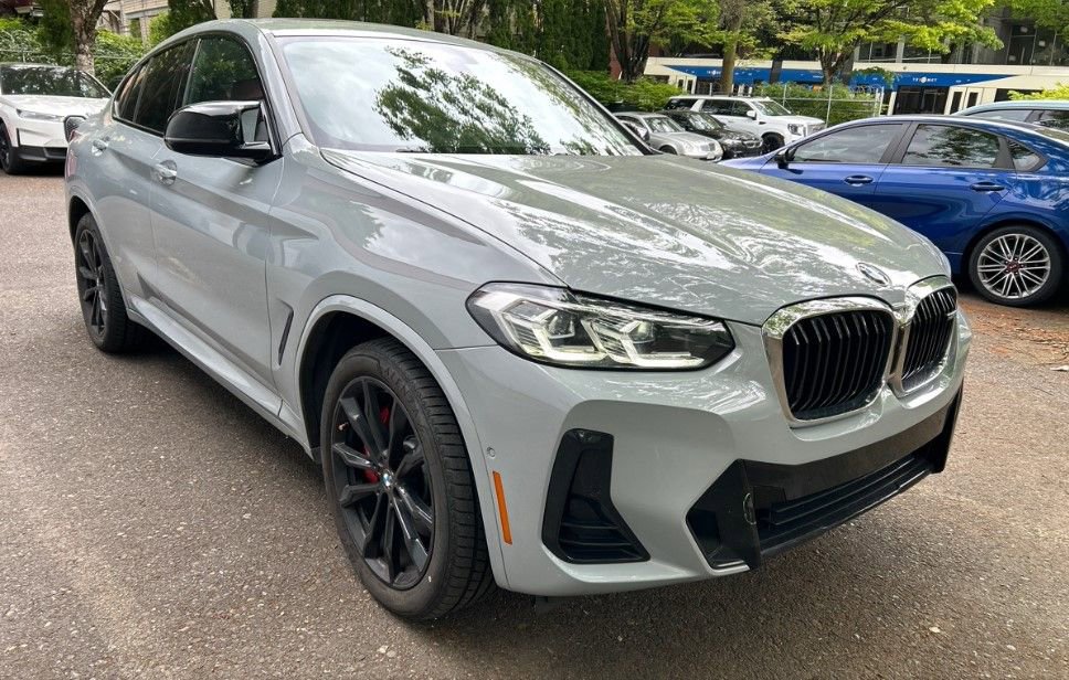 Used 2022 BMW X4 M40i w/ Premium Package AWD/4WD image 2