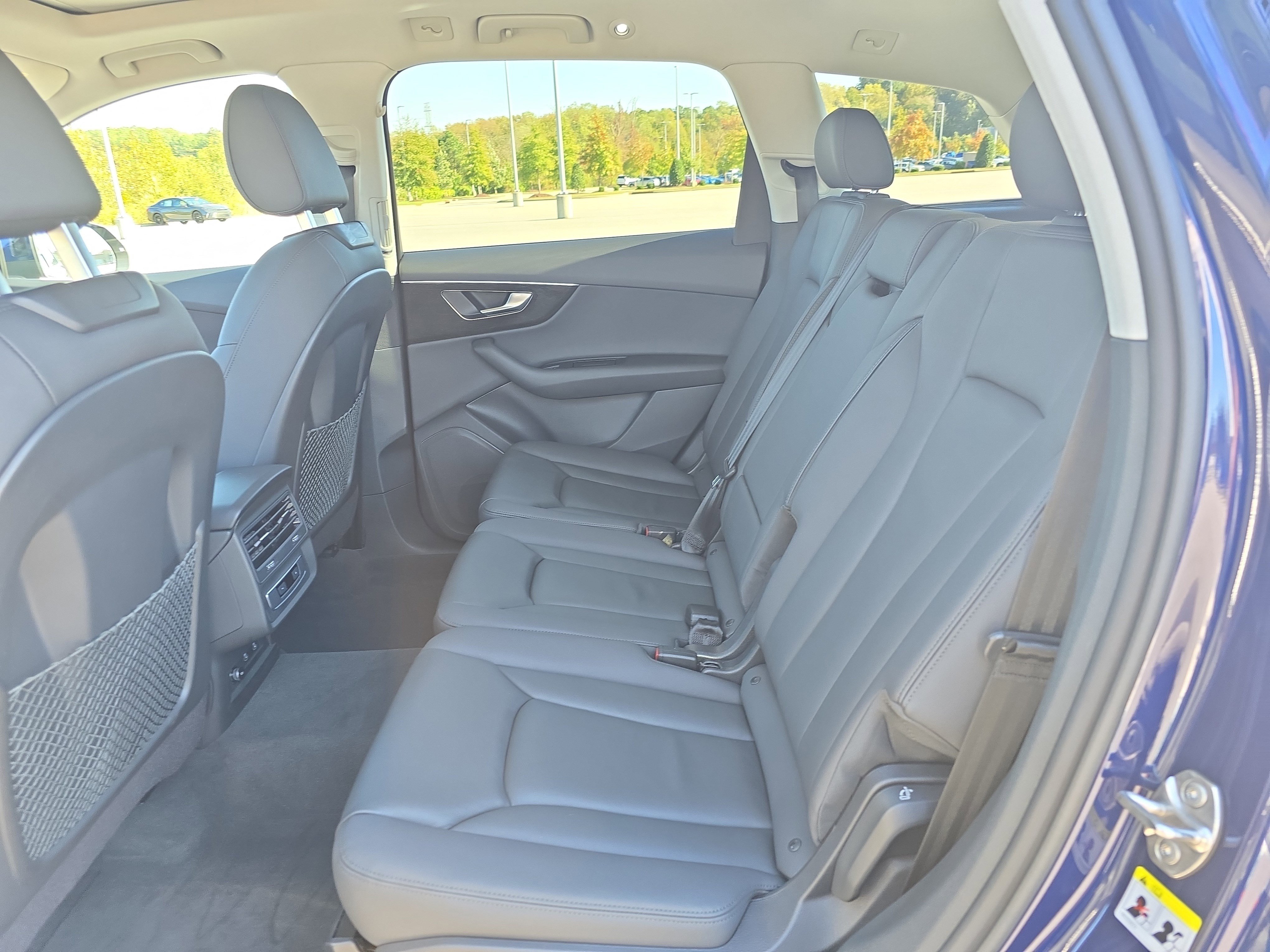 Used 2023 Audi Q7 2.0T Premium w/ Towing Package image 14