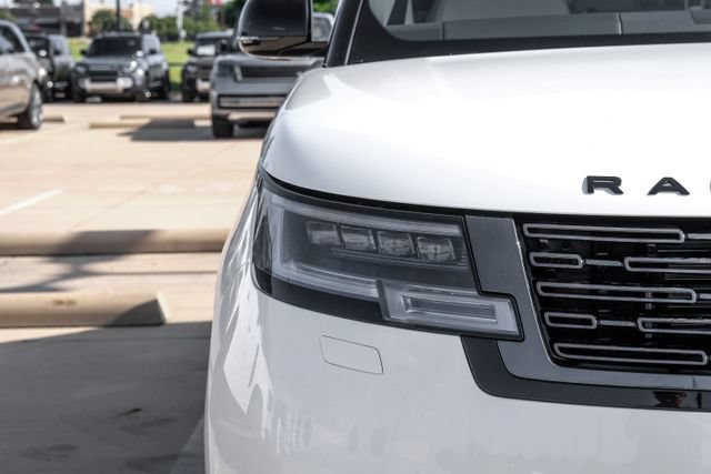 New 2026 Land Rover Range Rover Long Wheelbase SE AWD/4WD image 60