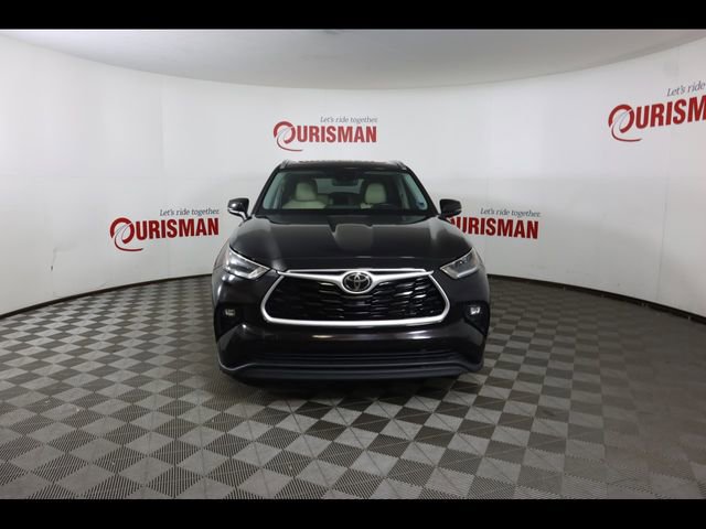 Used 2021 Toyota Highlander XLE image 23