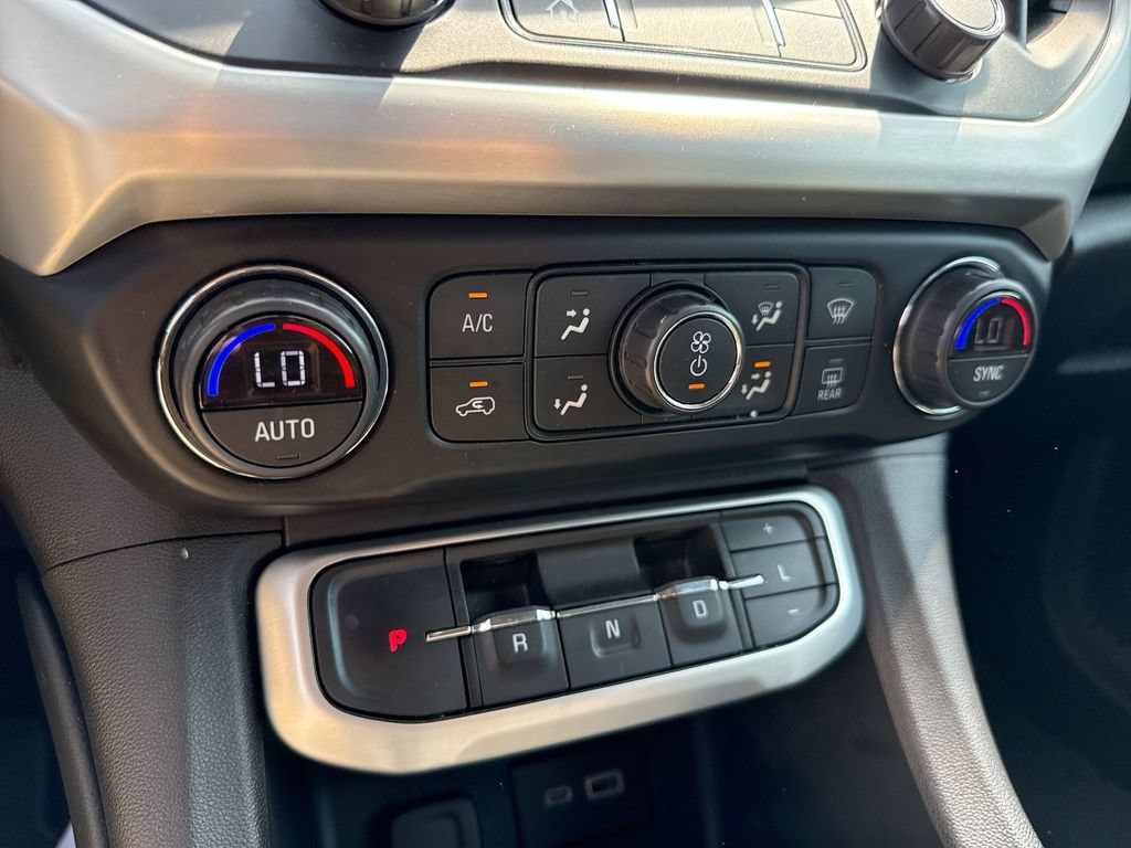 Used 2021 GMC Acadia SLE FWD image 33