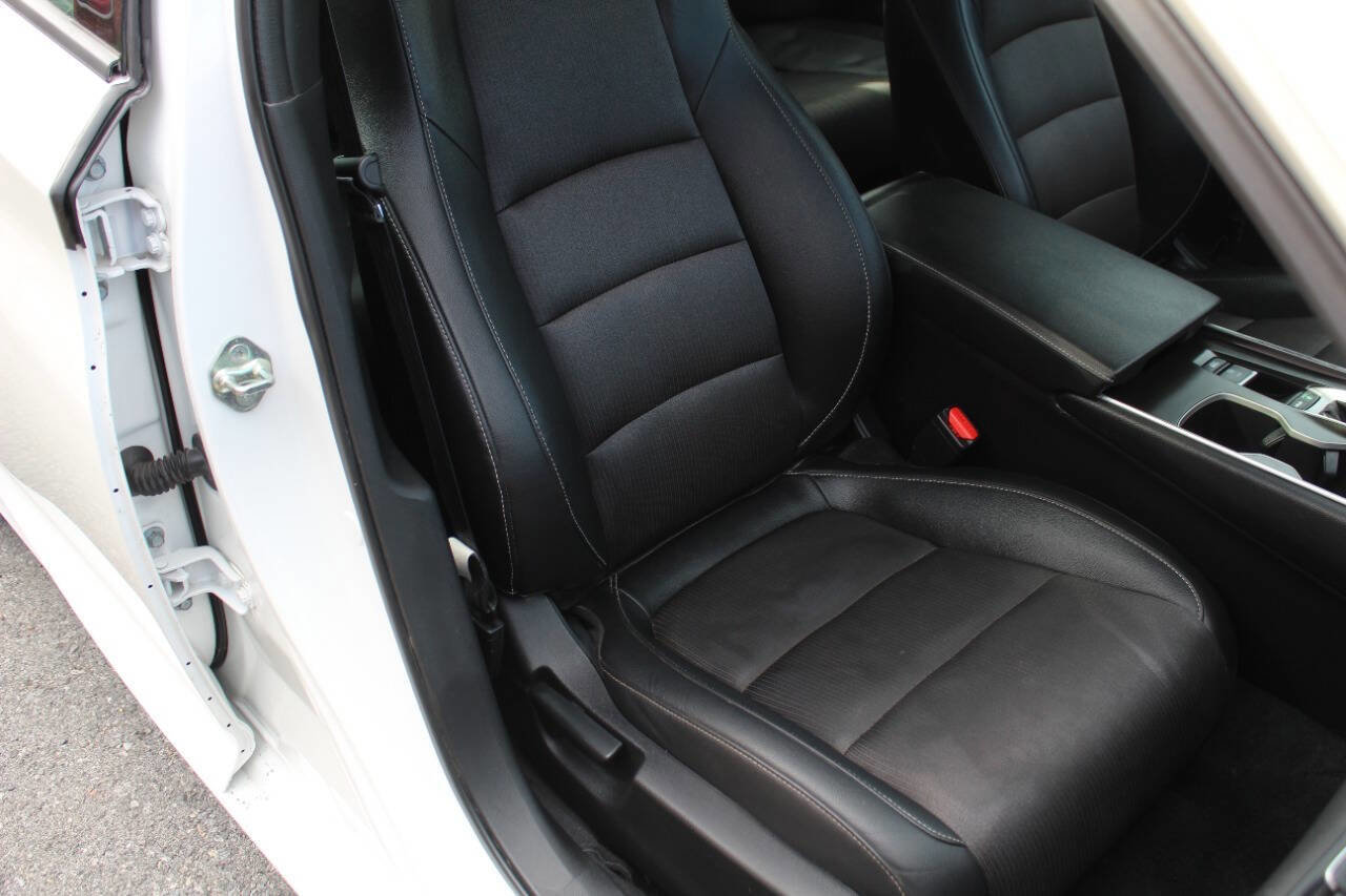 Used 2019 Honda Accord Sport image 14