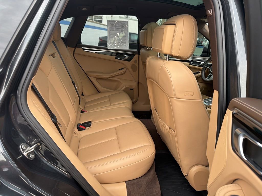 Used 2017 Porsche Macan S image 24