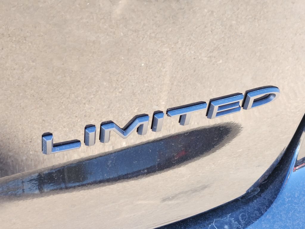 New 2026 Chrysler Pacifica Limited w/ S Appearance Package FWD image 8