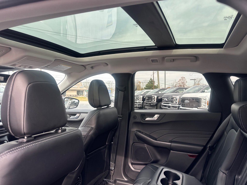 New 2026 Ford Escape SE w/ PHEV Premium Package image 32