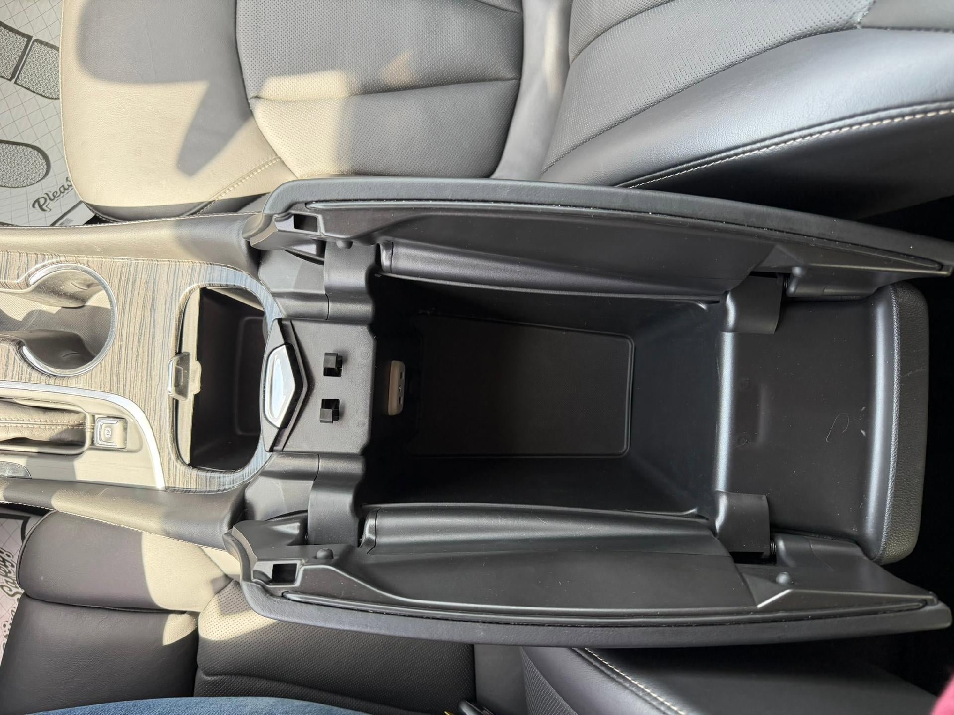 Used 2017 Buick Envision Premium AWD/4WD image 28