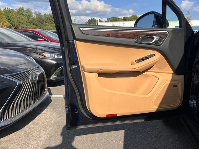 Used 2017 Porsche Macan S AWD/4WD image 10