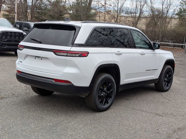 New 2026 Jeep Grand Cherokee Laredo image 3