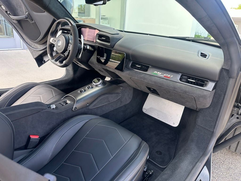 Used 2023 Maserati MC20 Coupe RWD image 19