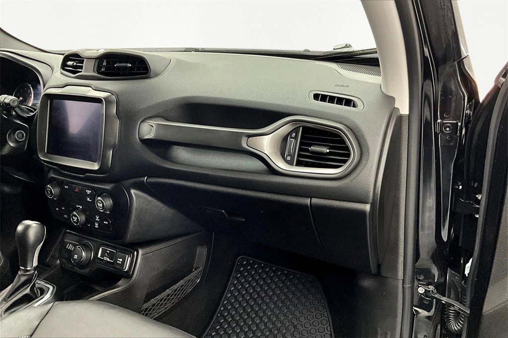 Used 2023 Jeep Renegade Limited image 17
