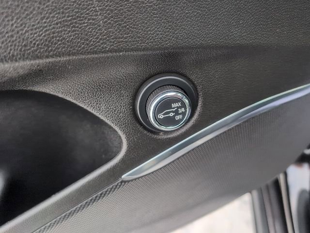 Used 2023 Buick Enclave Essence AWD/4WD image 14