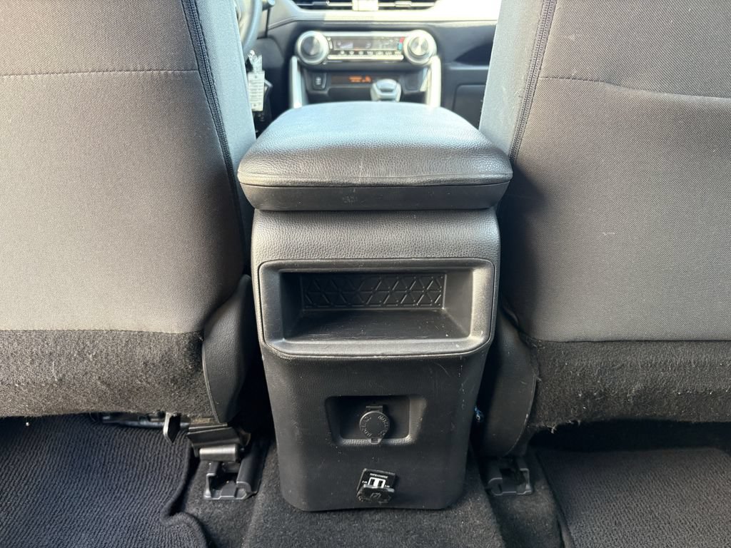 Used 2020 Toyota RAV4 LE FWD image 22