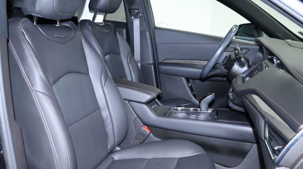 Certified 2023 Cadillac XT4 Sport AWD/4WD image 27
