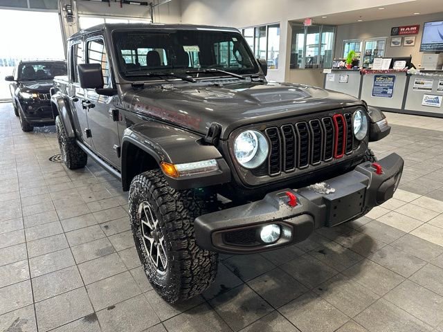 Used 2025 Jeep Gladiator Rubicon w/ Convenience Group image 4