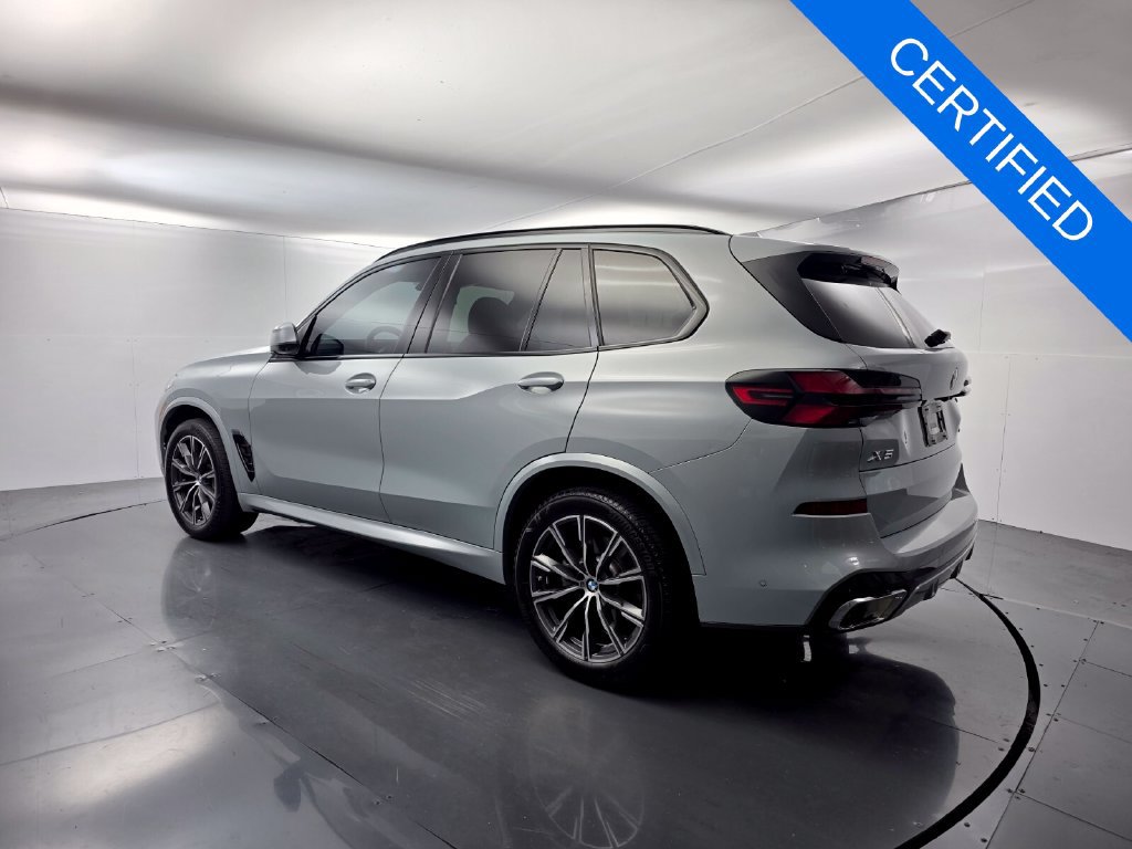 Certified 2024 BMW X5 sDrive40i w/ M Sport Package RWD image 6