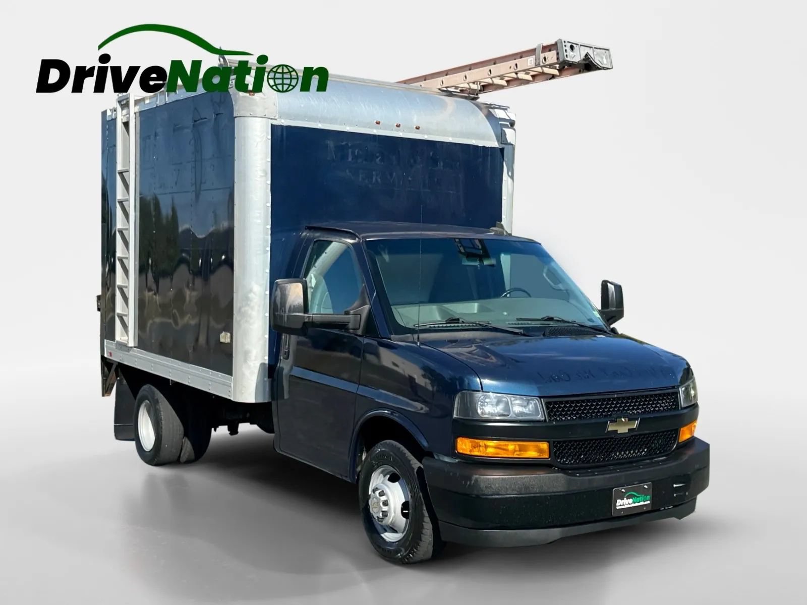 Used 2018 Chevrolet Express 3500 w/ Power Convenience Package RWD image 2