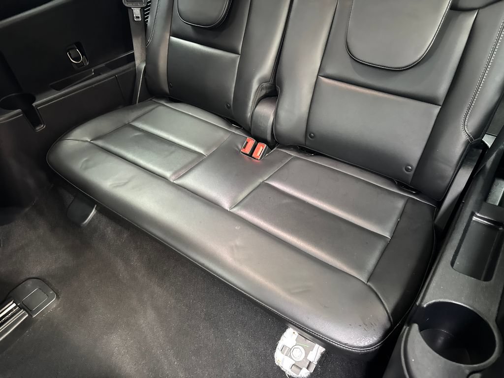 Used 2022 Ford Explorer XLT w/ Equipment Group 202A AWD/4WD image 40