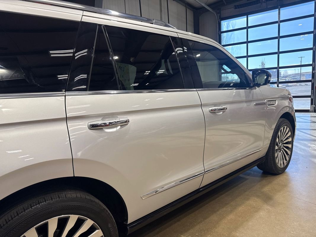 Used 2018 Lincoln Navigator Reserve w/ Technology Package image 32