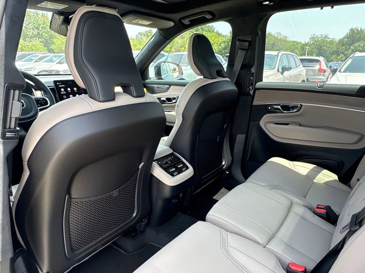 New 2026 Volvo XC90 B5 Ultra w/ Lounge Package image 21