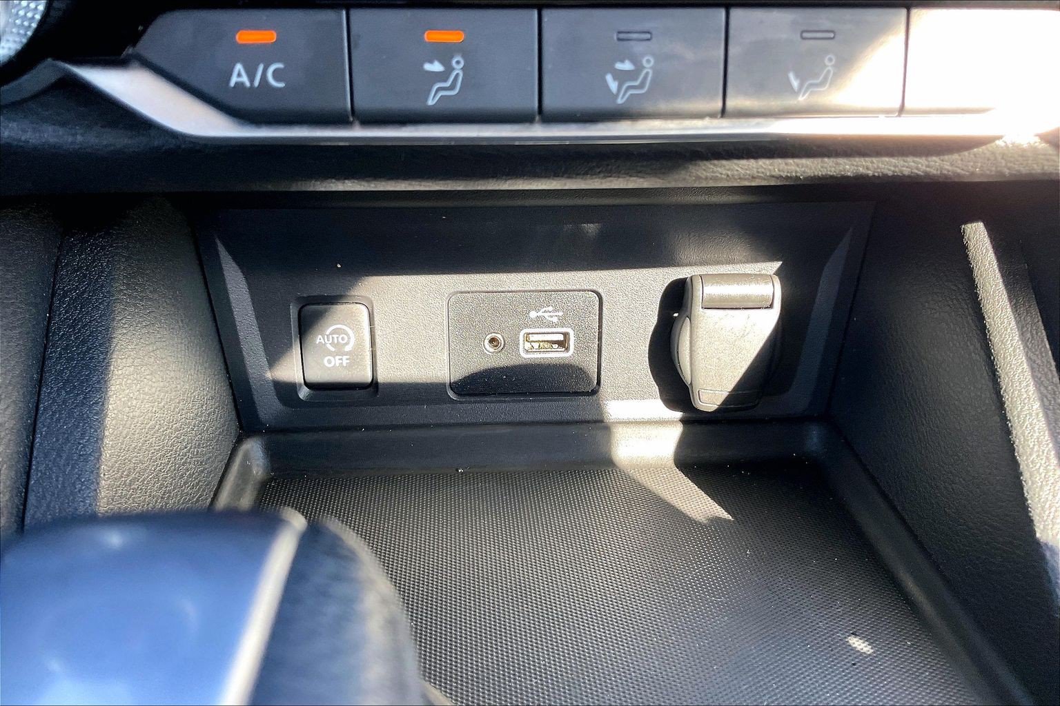 Used 2025 Nissan Sentra S FWD image 18