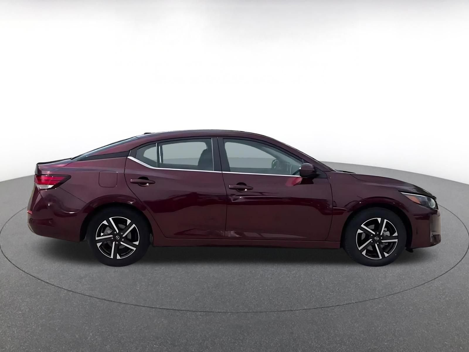 Used 2025 Nissan Sentra SV FWD image 16