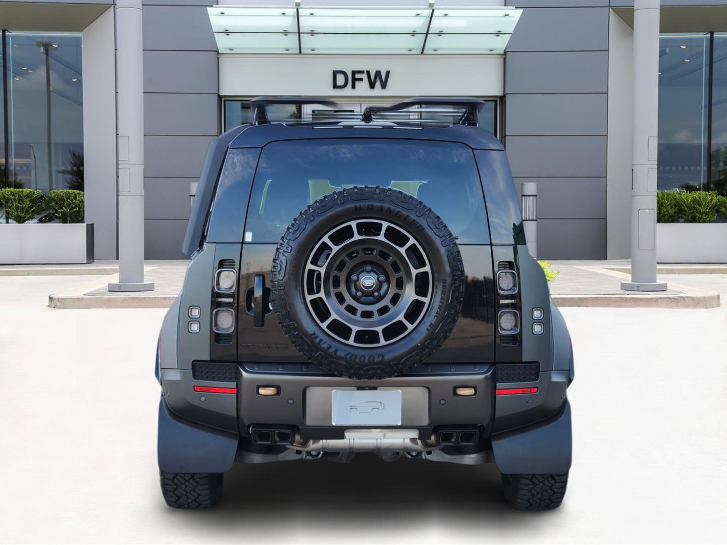 Certified 2025 Land Rover Defender 110 image 6