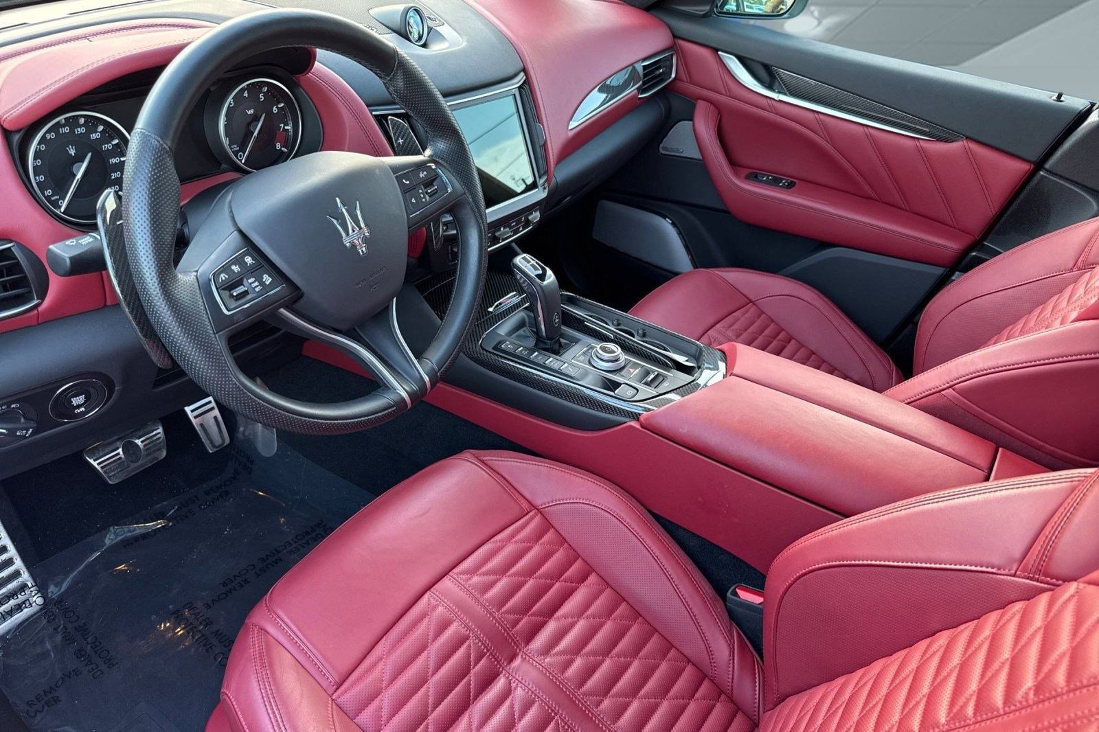 Used 2023 Maserati Levante Trofeo image 4