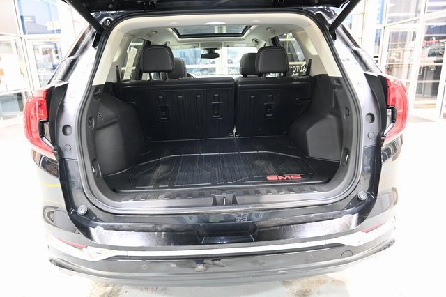 Used 2022 GMC Terrain Denali w/ LPO, Floor Liner Package image 29