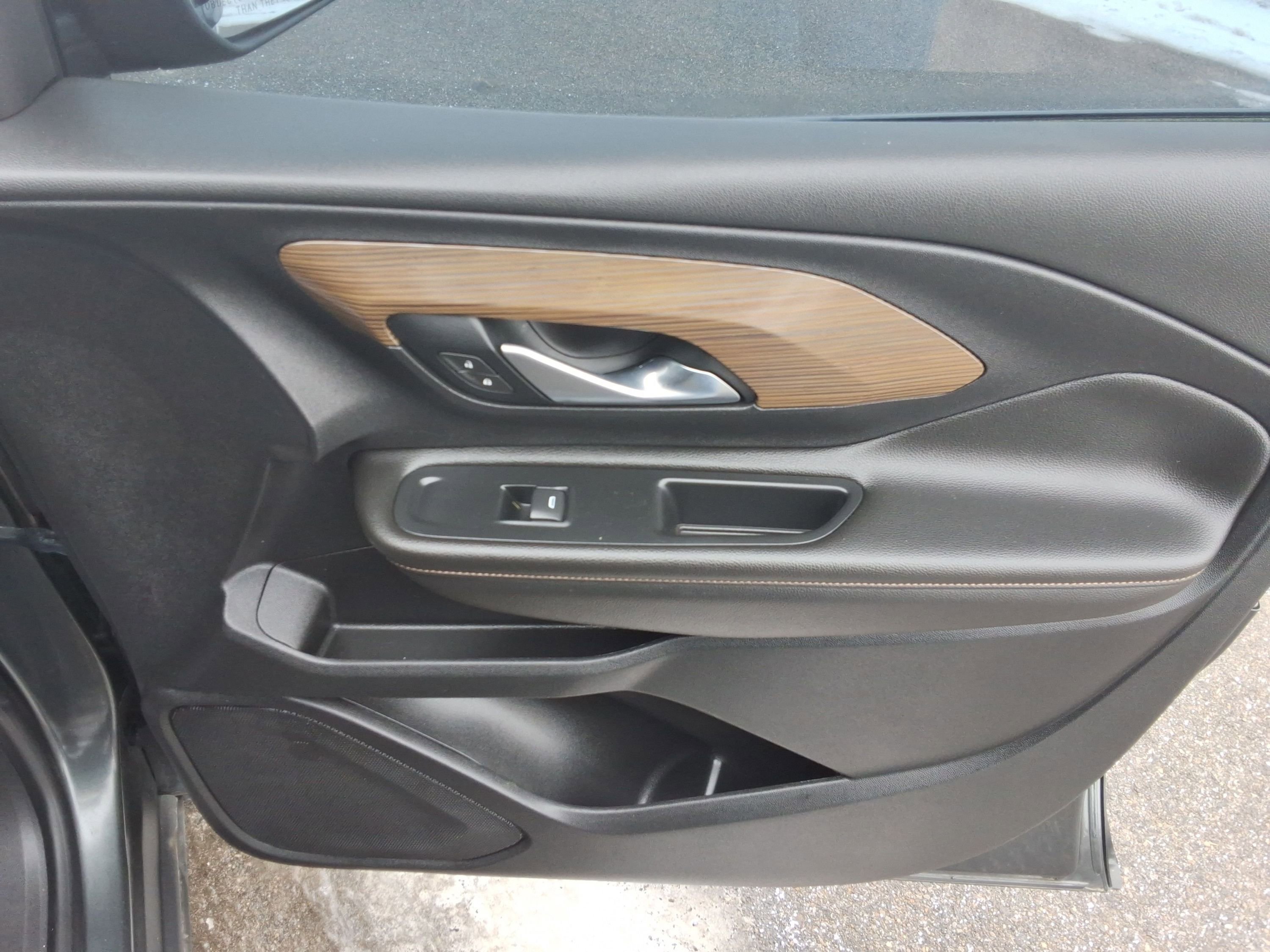 Used 2021 GMC Terrain SLE w/ Driver Convenience Package image 24