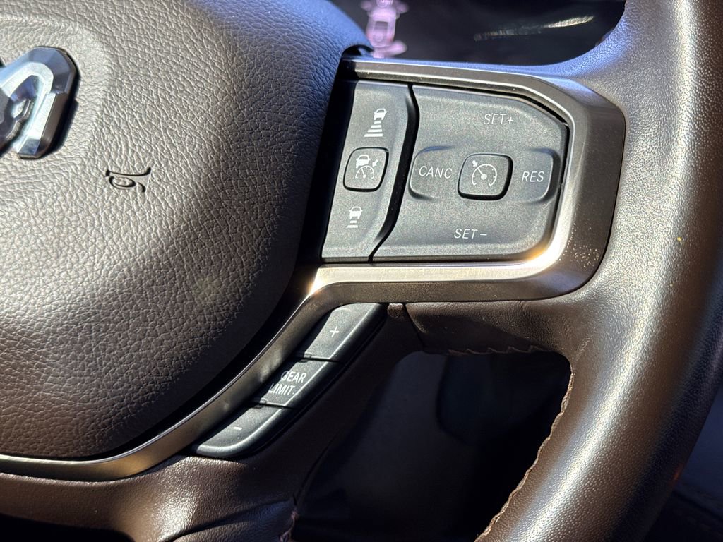 Used 2025 RAM 3500 Longhorn image 27